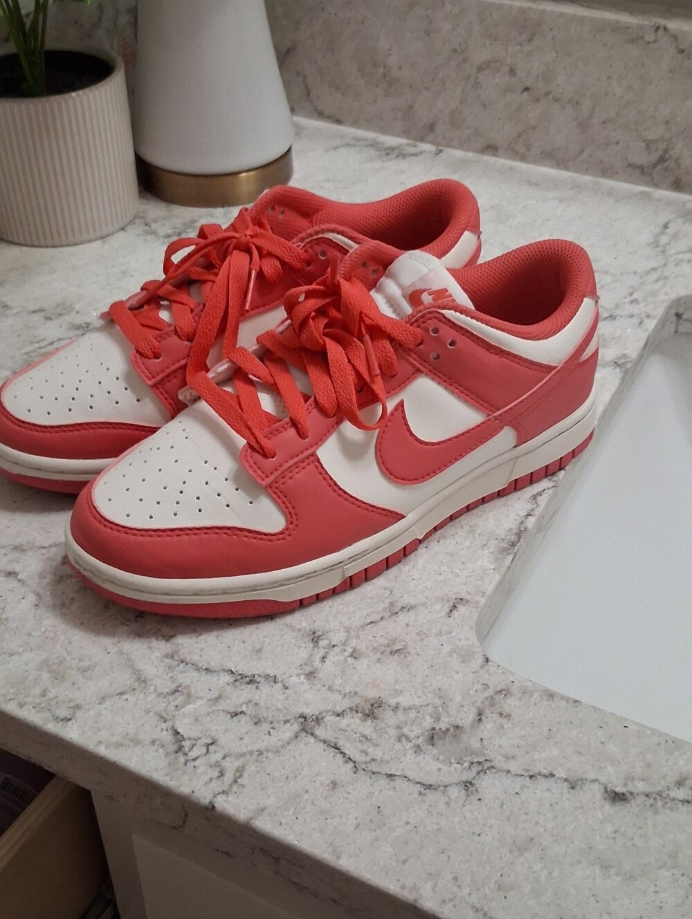 Women’s Low-Top Sneakers in Coral and White